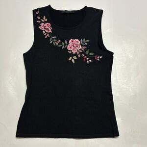 Vintage women’s Y2K The limited embroidered black tank top size small